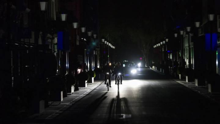 La fecha en la que se producirá el próximo gran apagón eléctrico en España, según la IA