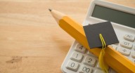 Los colegios privados pagan una pensión mensual la cual aumenta en tarifa cada año: ¿cómo quedará en 2026?