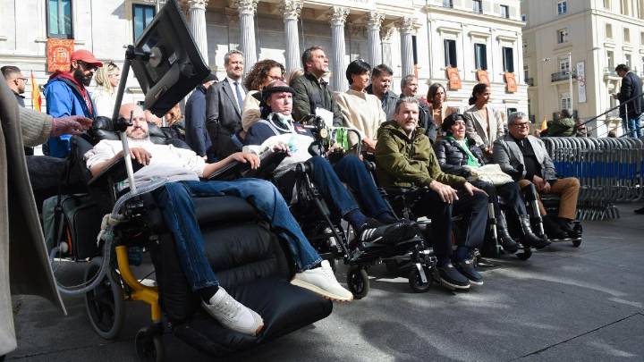 El Gobierno aprueba 500 millones para los pacientes con ELA y el sistema de dependencia