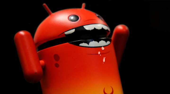 ¿Descargaste WhatsApp Plus? Podría ser un malware que roba tus datos y te espía con la cámara