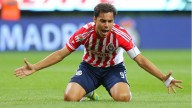 Chivas retiró la playera de Omar Bravo del  museo de sus jugadores históricos