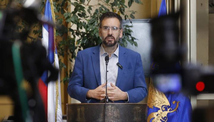 Senador De Rementería ingresa proyecto de ley que dignifica el trabajo y garantiza la seguridad de las manipuladoras de alimentos