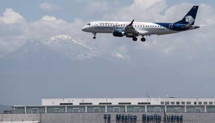 Gobierno de EUA cancela 13 rutas de aerolíneas mexicanas