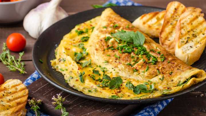 Is bread and omelette a safe breakfast option? 5 things to consider before making it a routine