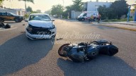 Fuerte accidente en Ciudad Caucel con saldo de dos motociclistas lesionados
