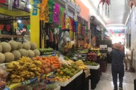 Enfrentan temporada baja más de 120 comerciantes del Mercadito Andrés Quintana Roo, 15 locales han cerrado en el último año