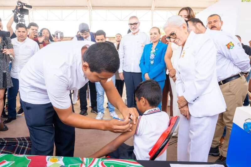 Inicia el DIF Nayarit campaña de vacunación contra el virus del papiloma humano