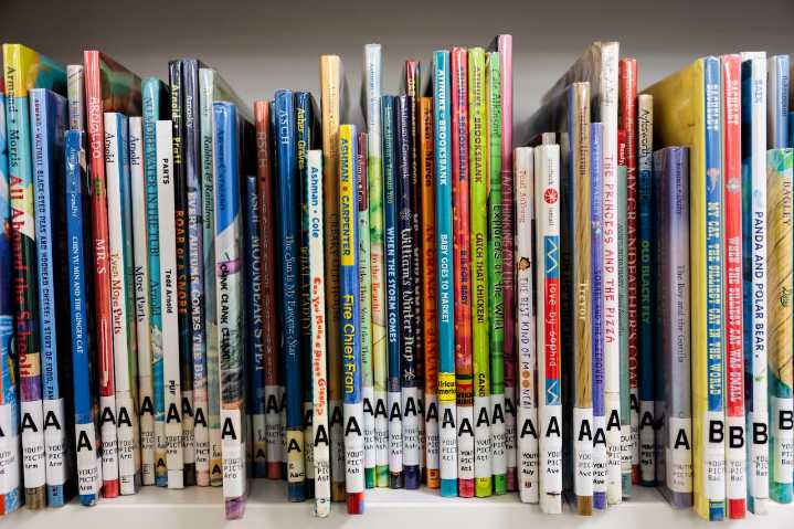 Parents, teachers upset after school district removes dystopian book from curriculum