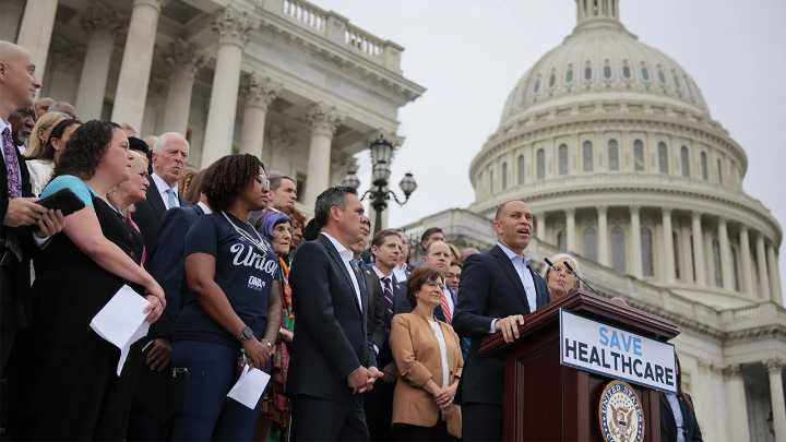 Democrats fundraising off government shutdown as soldiers set to miss out on checks