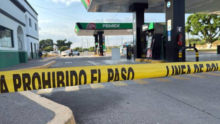 Atacan a balazos gasolinera sobre la carretera Internacional México 15, en Culiacán