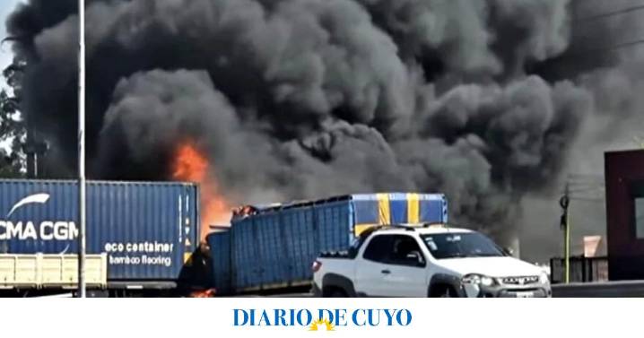 [VIDEO] Impactante choque entre dos camiones y dos autos en Panamericana: tres personas murieron incineradas