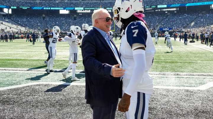 Jerry Jones: “Tenemos lo necesario para hacer un traspaso que ayude a la defensa”