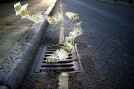 US Ethereum ETFs Record First Consecutive Outflow Weeks Since April