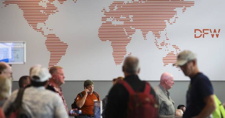 ‘A major inconvenience’: DFW travelers feel the impact of government shutdown, flight delays