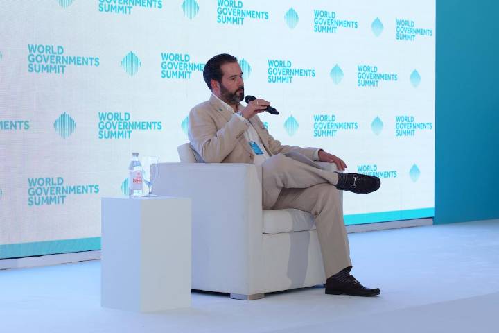 “Las historias nos conectan, nos humanizan, nos unen”, afirma Santiago García Galván en la World Goberments Summit 2025