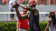 Georgia football’s Colbie Young to miss time after suffering painful leg injury