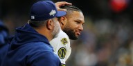 Jackson Chourio has injured hamstring in NLDS vs. Cubs