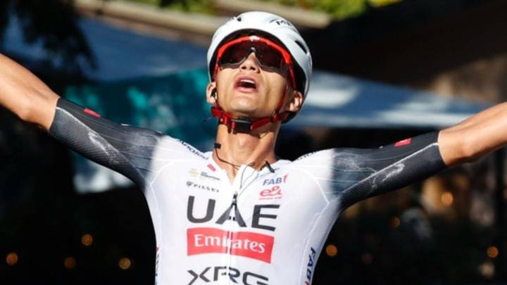Isaac del Toro gana el Giro dell'Emilia en 2025