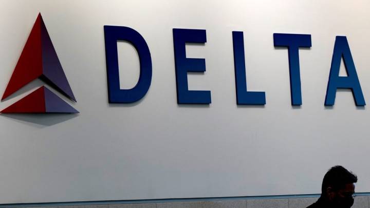 Delta jets have ‘low-speed collision’ on ground at New York’s LaGuardia, injuring 1