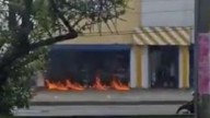 Encapuchados intentaron incendiar una juguetería frente a Univalle en Cali