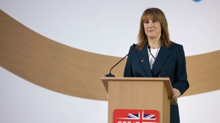 Rachel Reeves faces calls to resign over rental rule break