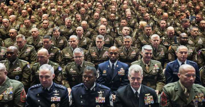 Trump dice que las ciudades estadounidenses deben ser ‘campos de entrenamiento’ para los militares