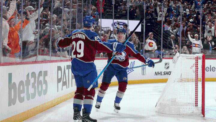 Olofsson gets career-high 5 points, Avalanche end Devils winning streak at 8