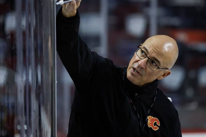 Flames extend head coach Ryan Huska for two seasons