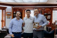 Alcalde Marco Bonilla recibe al marchista Julio César Salazar y refrenda apoyo rumbo a Los Ángeles 2028