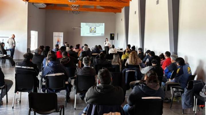 SPSE profundiza su programa de capacitaciones en distritos del norte santacruceño