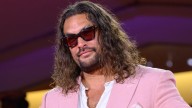 Jason Momoa shows off bald hair transformation in commercial