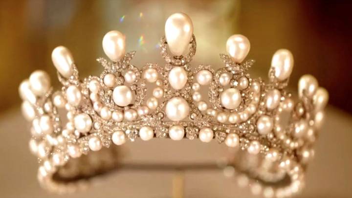 Stolen Louvre jewellery was worth $102 million! Can it be sold?
