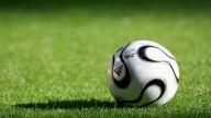Un futbolista juvenil le arranca parte de un dedo a otro de un mordisco en pleno partido en Málaga