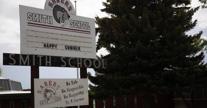 Smith Elementary shelters in place after so-far unfounded report of person with gun nearby
