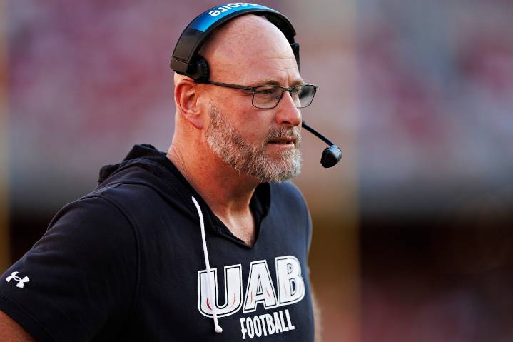Super Bowl champ, ex-Browns QB fired as college football coach