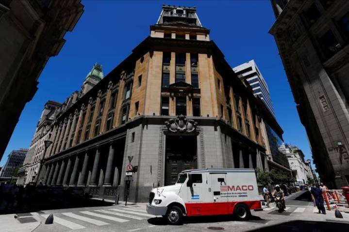 El dólar recuperó la calma y el mercado apunta a la normalización de tasas