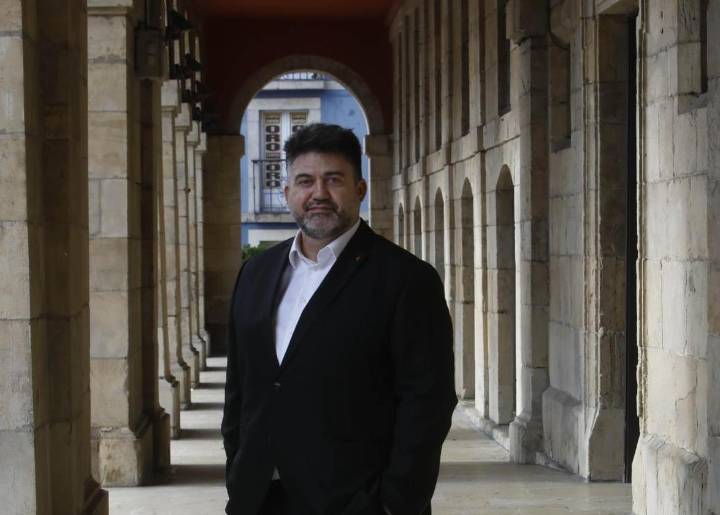 «El tiempo ha demostrado que la gestión privada de servicios públicos no supone ahorro»