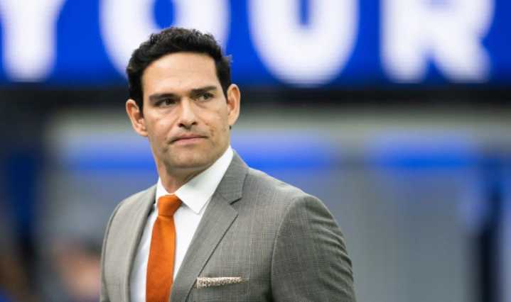 El exjugador de la NFL Mark Sanchez está hospitalizado tras ser apuñalado