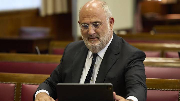 Junts se estrena como "oposición" a Sánchez y cuestionará su papel como líder de un PSOE corrupto