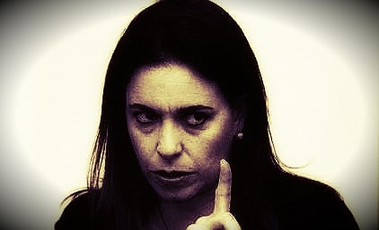 Propagandistas de María Corina Machado celebran que Trump haya quitado el TPS y estallan las redes en su contra