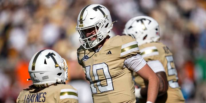 Georgia Tech drops to No. 8, UGA remains at No. 5 in latest AP Top 25 poll