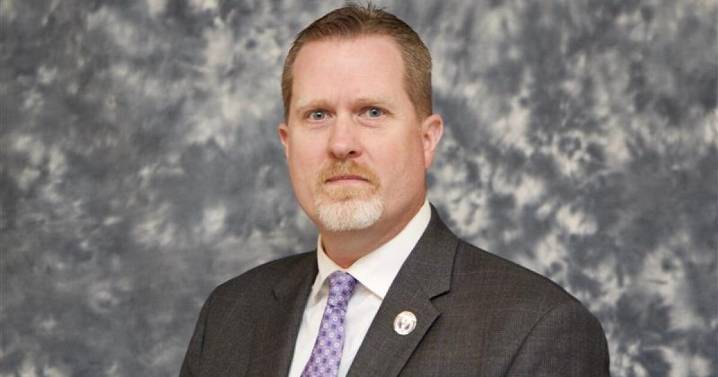Former Avon Local Schools superintendent poised to return to old job