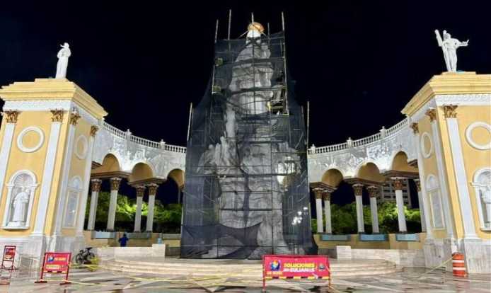 Maracaibo se prepara para la Bajada de La Chinita: Gobernación del Zulia acelera rehabilitación del monumento de la Virgen