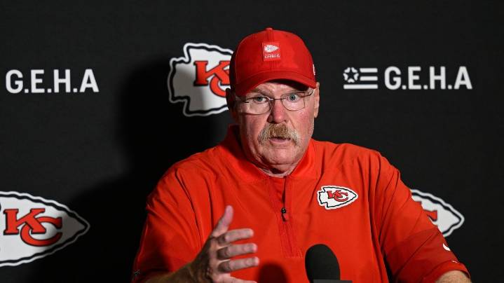 Chiefs' Josh Simmons misses game against Lions due to family situation