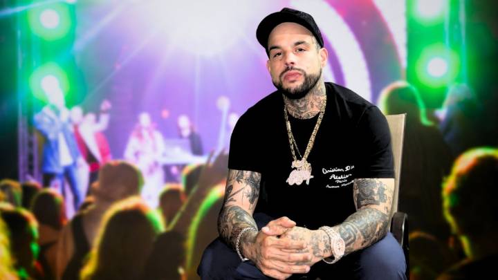 Emiliano Aguilar expone EN VIDEO los malos tratos que sufrió en los Premios Billboard 2025
