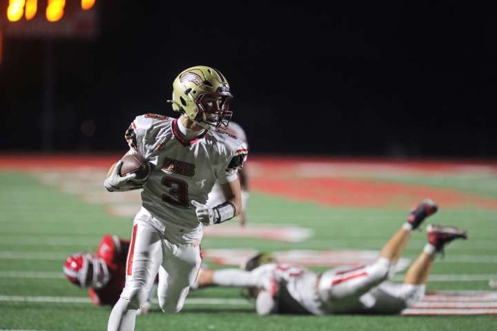 Kane Mathiason scores 3 TDs, powering Davies past Shanley in rivalry clash