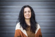 Marta Abengochea, la funcionaria combativa que quiere convertir IU Aragón en la voz de los pueblos
