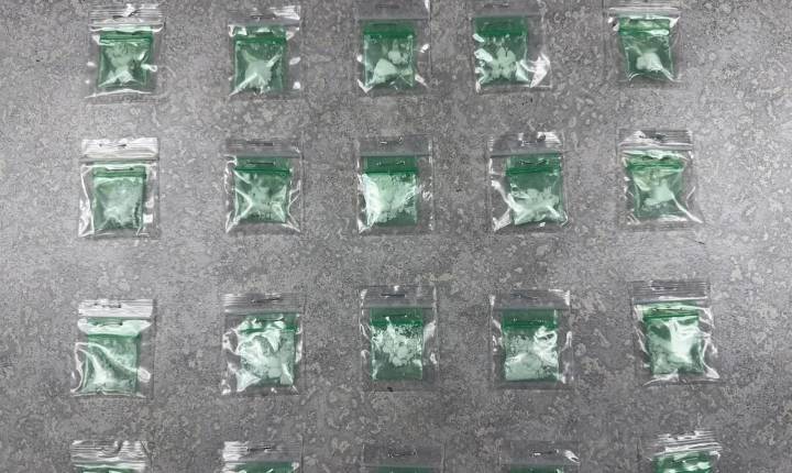 Policía sorprende adolescente con drogas en Florida