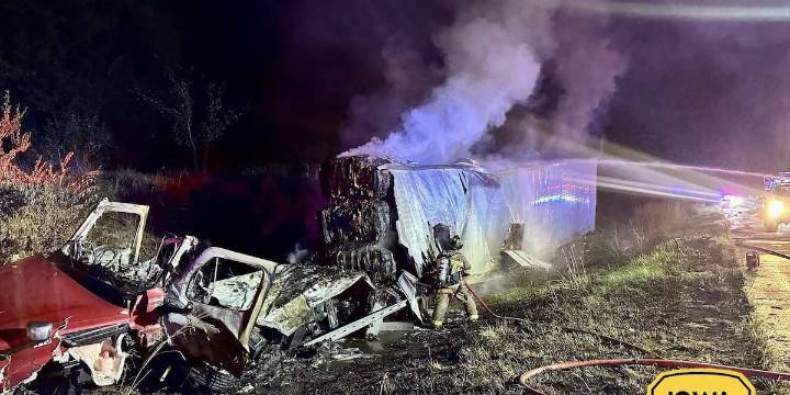 I-80 eastbound lanes closed due to major crash near Mitchellville