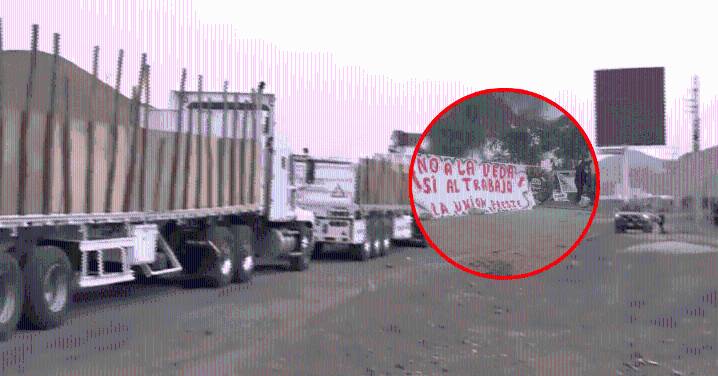 Panamericana Sur permanece BLOQUEADA: Camiones y vehículos particulares se encuentran varados